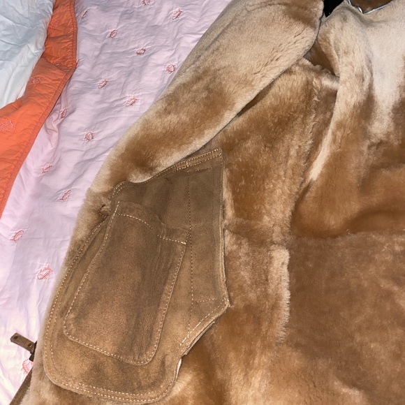 Fur Coat - Picture 5 of 6